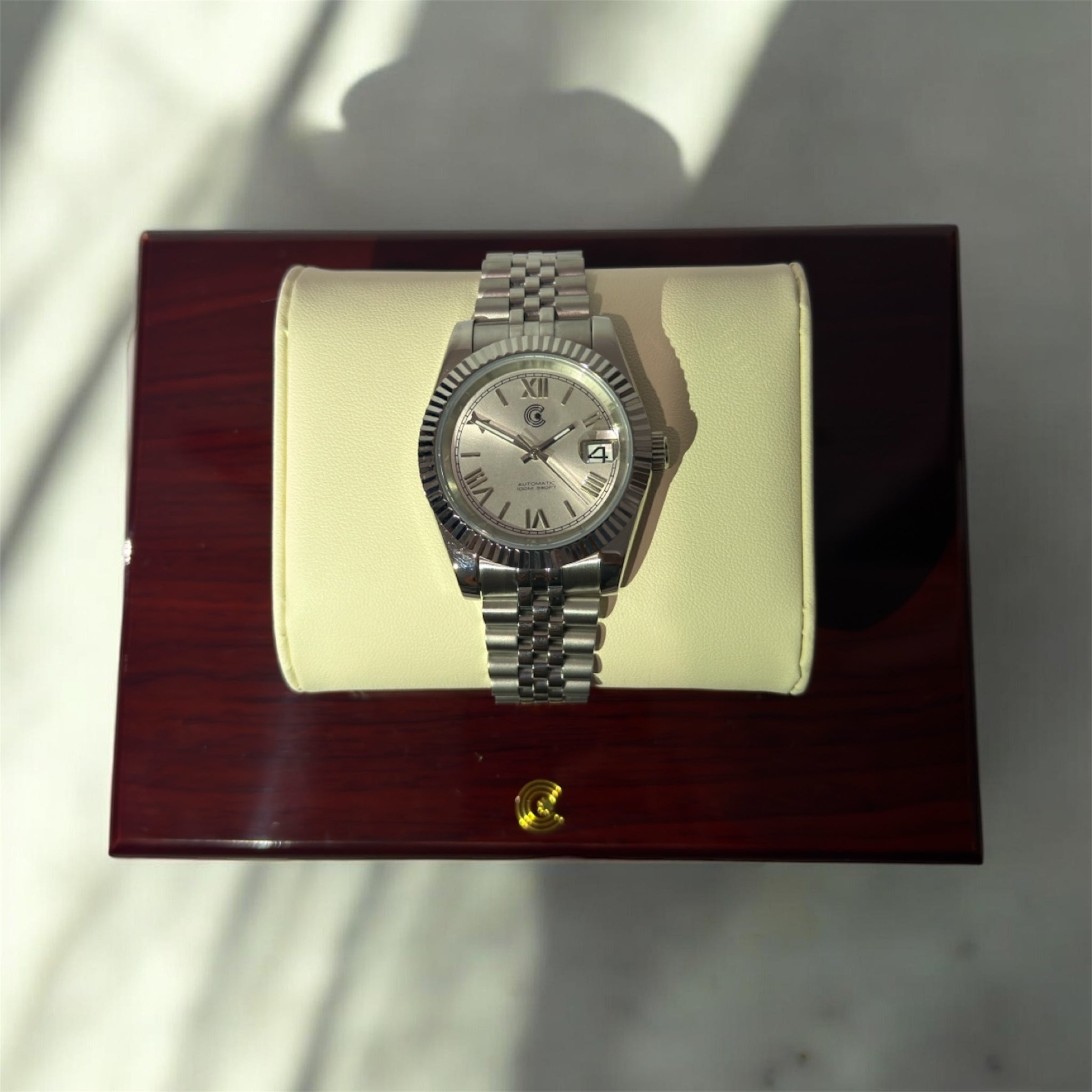 Clique Pearl Roman Dial